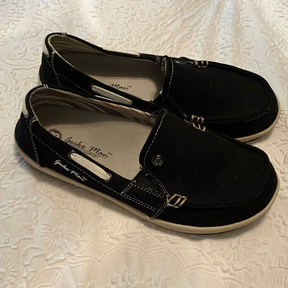 Sleek Black Loafers for Effortless Style